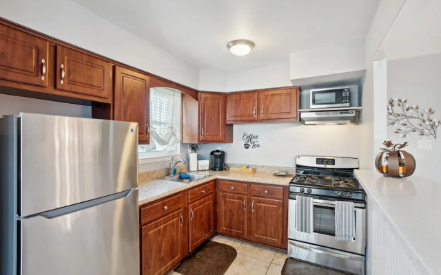 Philadelphia Vacation Rental Near Public Transit!