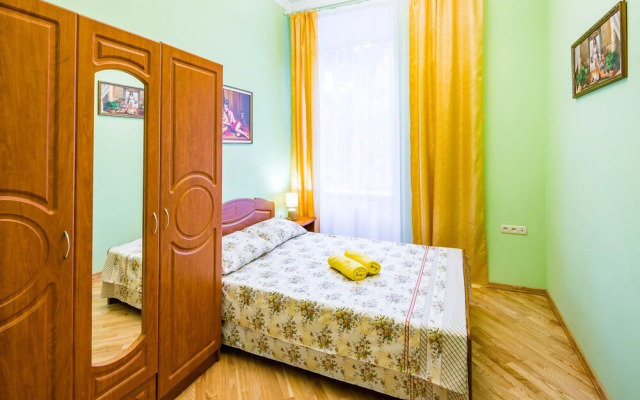 Three separate bedrooms on Square Rynok