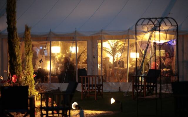 The Grand Folly Hotel - Glamping