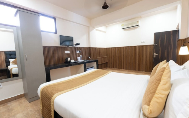 Hotel Mainak