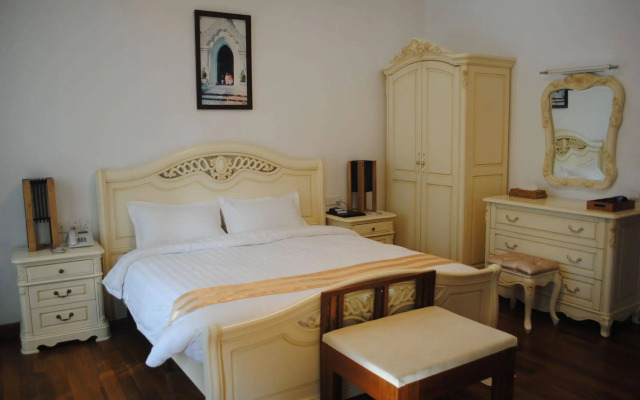 Myitkyina Plam Spring Resort Hotel