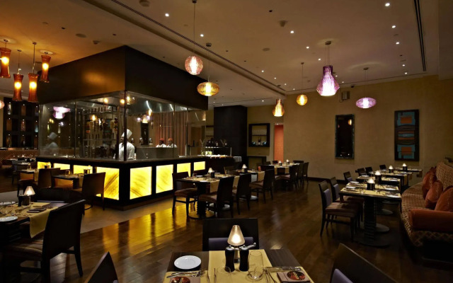 Отель Crowne Plaza Doha - The Business Park by IHG