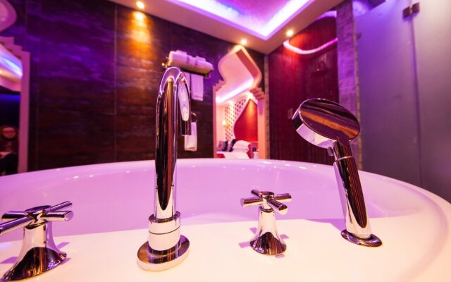 Brightman Theme Hotel