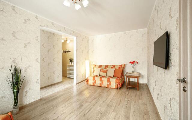 Apartment on 50 Let Oktyabrya 57A, Тюмень (актуальные цены 2025 года)
