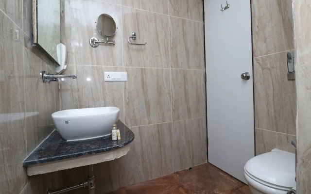 Capital O 26634 Grand Sm Regency