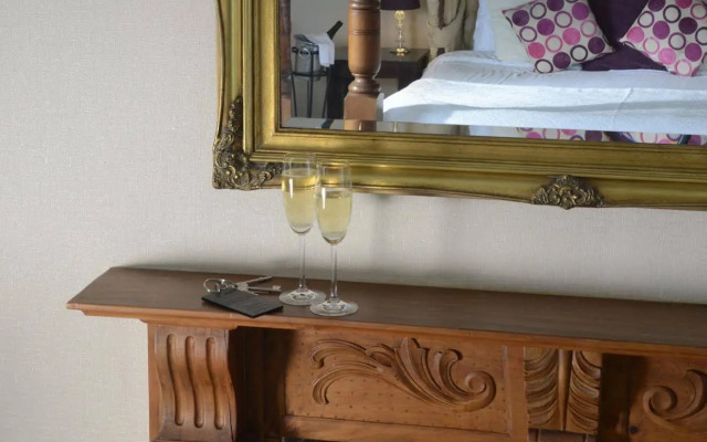 Locanda on the Weir