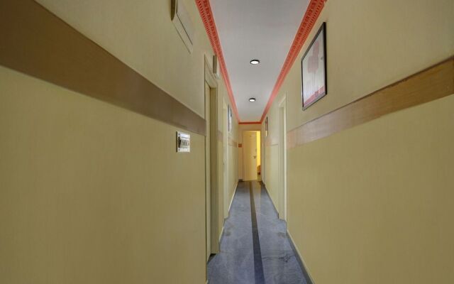 OYO 2420 Ashwa Comfort