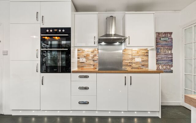 Sunbury Villa - Close to Town and Beaches