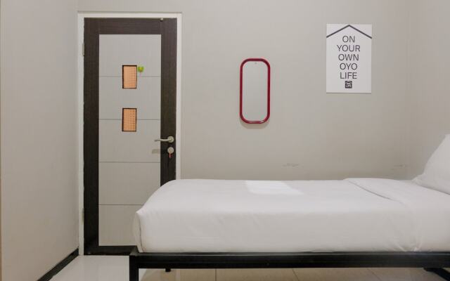 OYO Life 2399 Gerbera House - Kos Putri