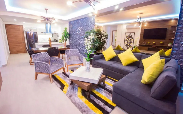 Real View Towers W305 by Casago