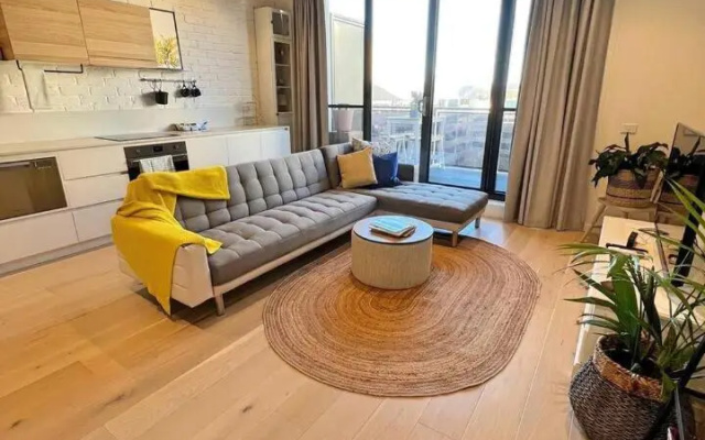 Industrial yet Modern, 1bd 1bth Apt - Woden