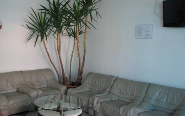 Motel Oasis