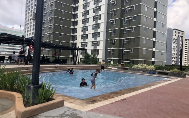 I.T Park Cebu Twin Bed Deluxe Free Fast Wifi & Pool