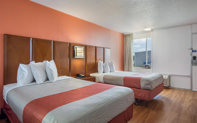 Motel 6 Van Buren, AR