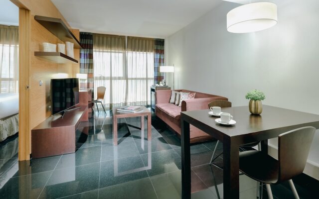 Nh Barcelona Fira Suites (Ex Hesperia Fira Suites)