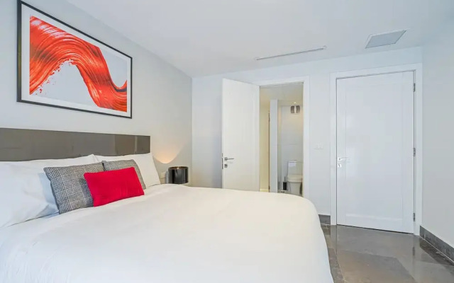 w Majestic 2BR w Perfect Balcony in YOO