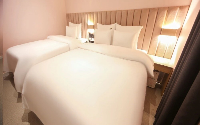 Hotel Lazy Heaven