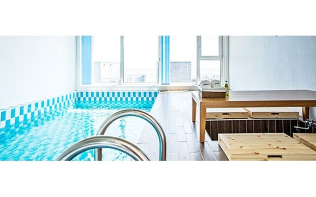 Yeongdeok B Side Pool Villa
