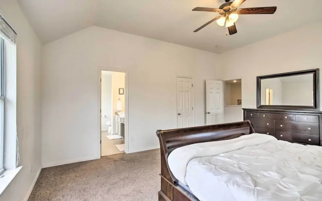 Spacious Houston Getaway < 18 Mi to Downtown!