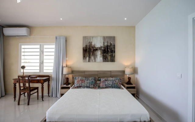 Cupecoy Beach Club