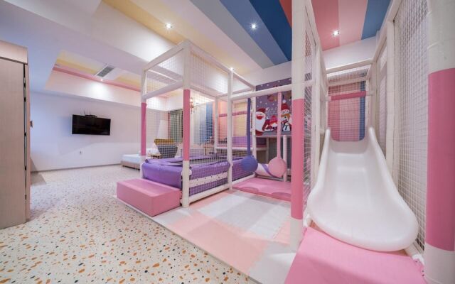 Jangyu Almond Kids Hotel