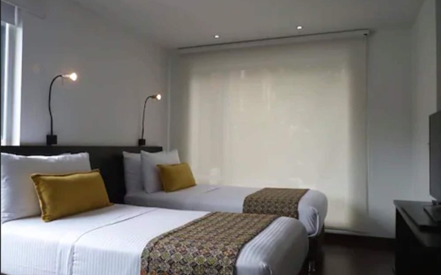 Richmond Suites Hotel