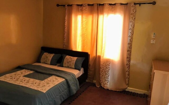 Charming 2-bed House in Brusubi