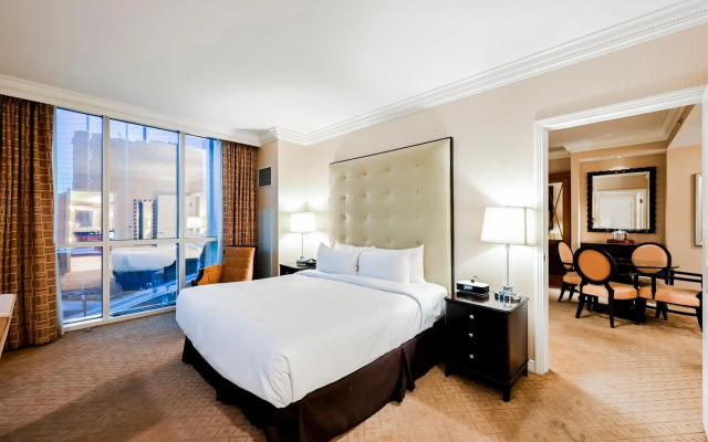 StripViewSuites at Signature