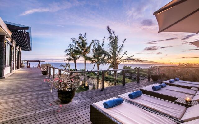 Absolute Cliff Front Pandawa Beach Villa