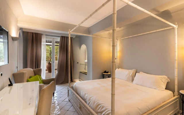 Therasia Resort Sea & Spa - The Leading Hotels of the World