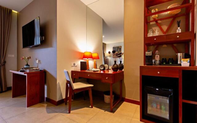 Indra Hotel