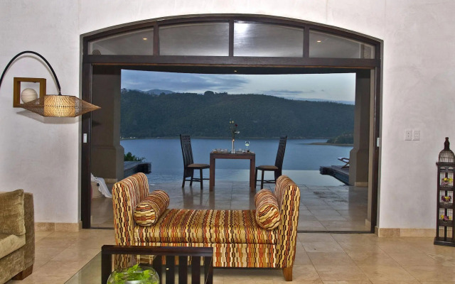 Lodge On The Lake and Wellness Spa