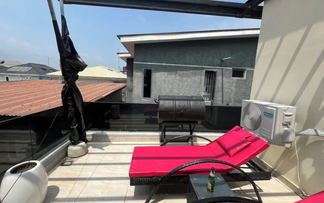 Luxury 3bedroom duplex