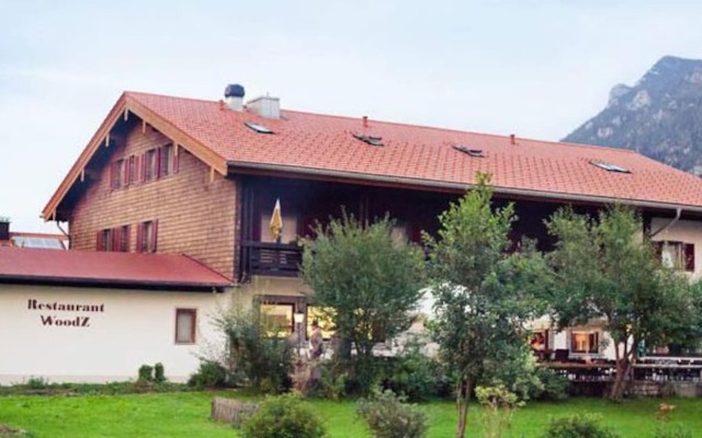 Alpinhotel INzeller