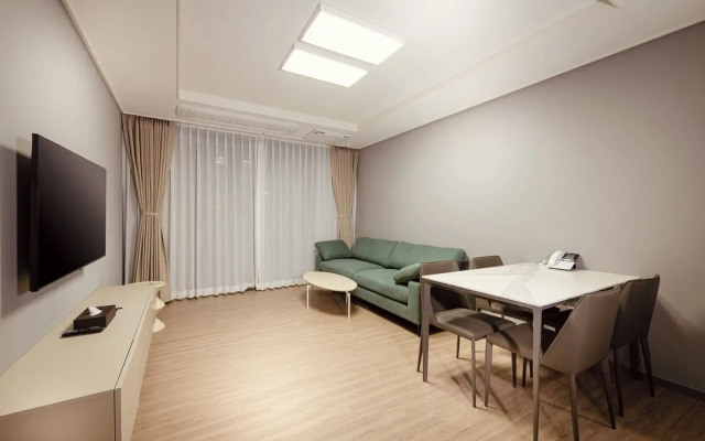 Sollago Myeongdong Hotel & Residence