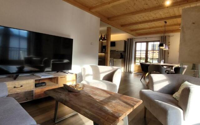 Hochalmbahnen Chalets Rauris 1-02, Maislaufeldweg 1b
