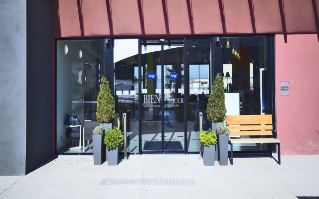 Holiday Inn Express Marseille Airport by IHG