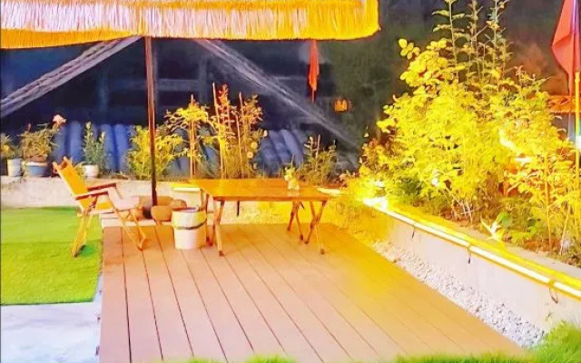 Furong Town Nian Xiangye Homestay