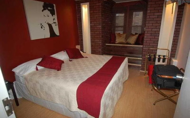 Exclusive Celebrity Hotel