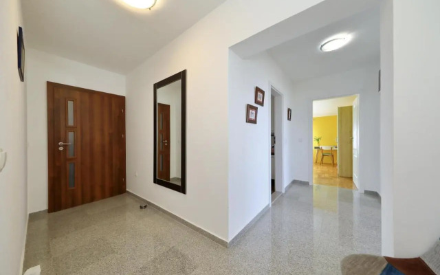 Vanda Land Penthouse
