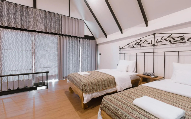 Oxy Resort