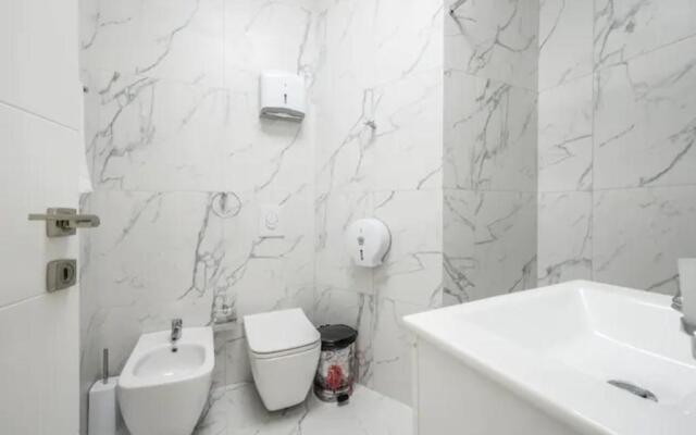 Miku Apartment-Incredible City View 2Bd Apartment at Myslym Shyri