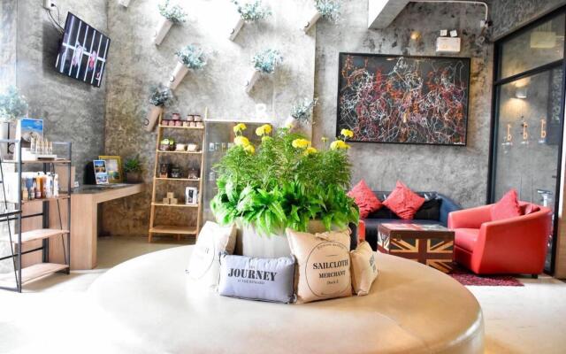 The b Ranong Trend Hotel