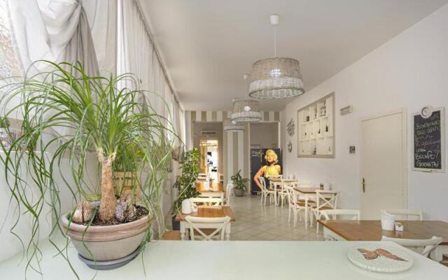 City Hotel