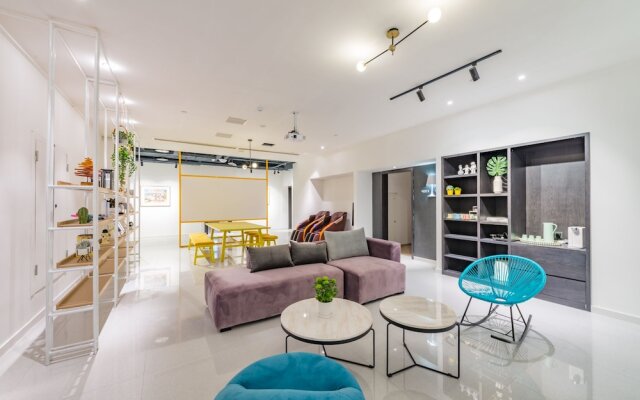 Rezen Sunbow Hotel