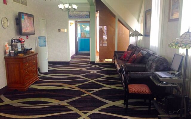 Quality Inn & Suites Metro