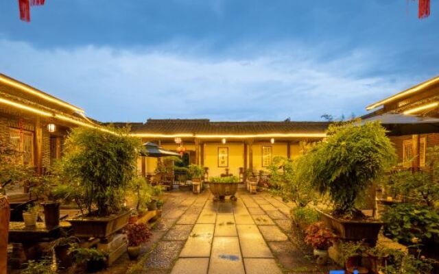Yunshuiyu Moganshan Hot Spring Siheyuan Homestay