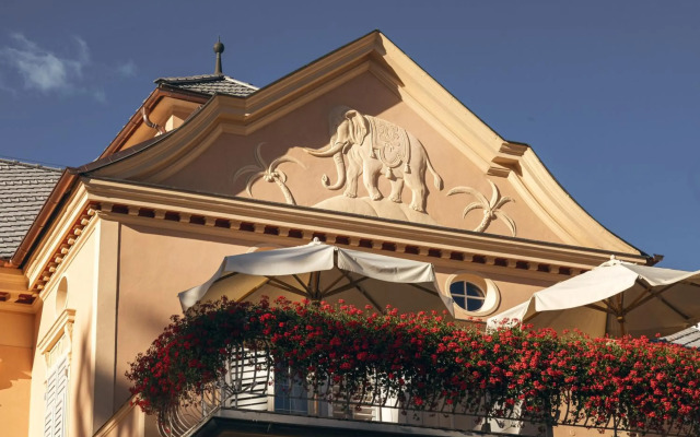 Hotel Elephant