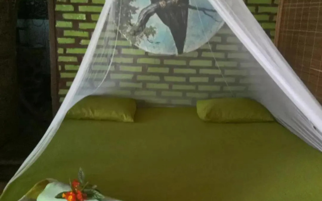 Lucky Bamboo-Bukit Lawang-Bungalows-Restaurant,Direct On The Jungle Border and Jungle Trekking Tours – Guest Rooms – Bukit Lawang