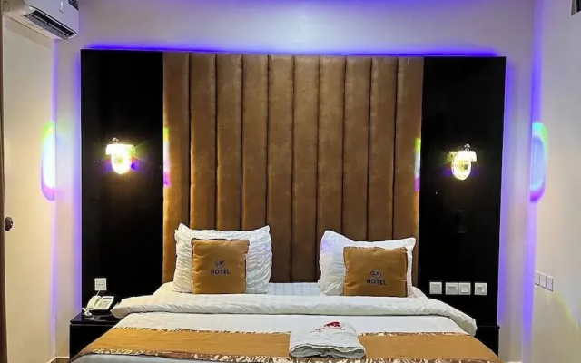 Gold Rhino Hotel